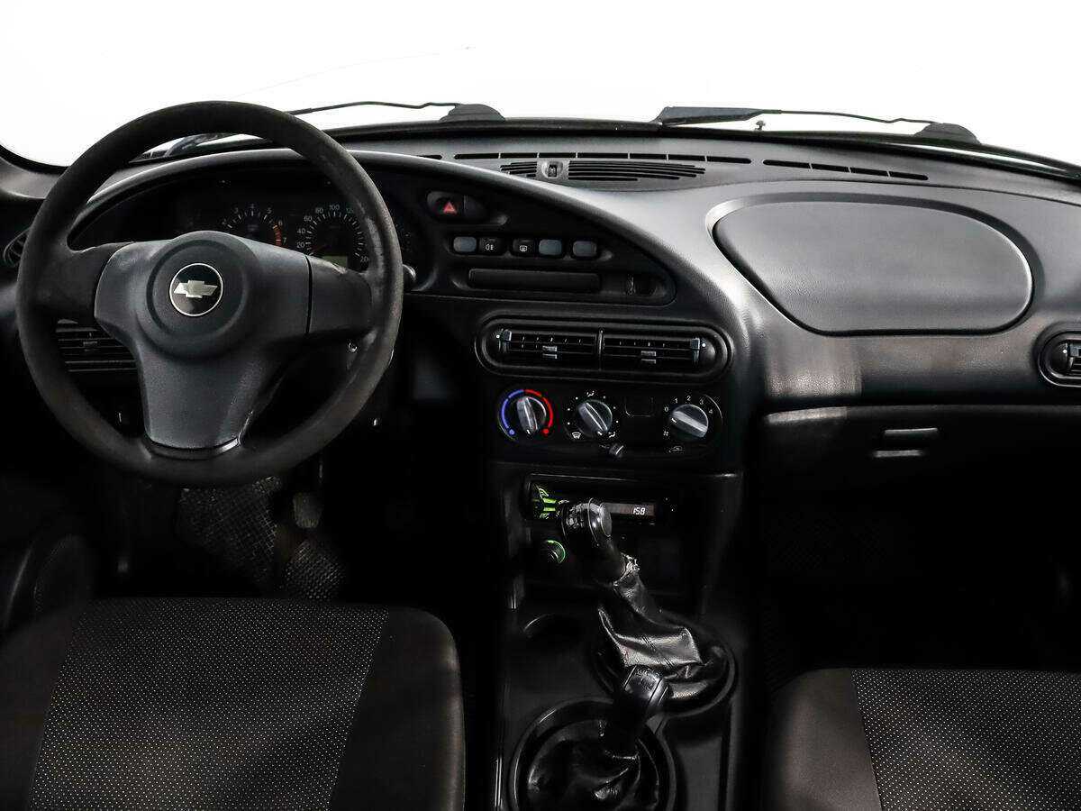 Купить Chevrolet Niva с пробегом. Фото: #12