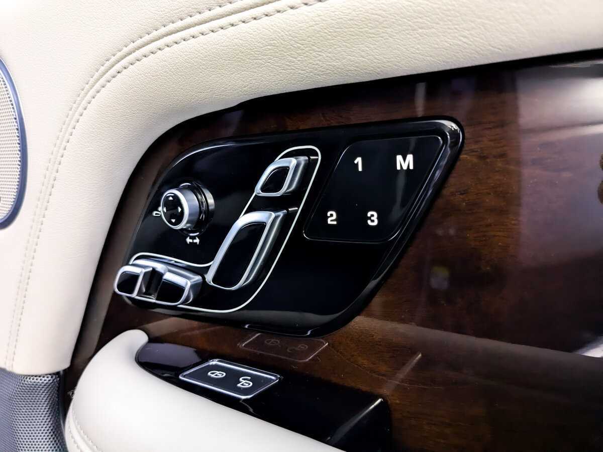 Купить Land Rover Range Rover с пробегом. Фото: #21