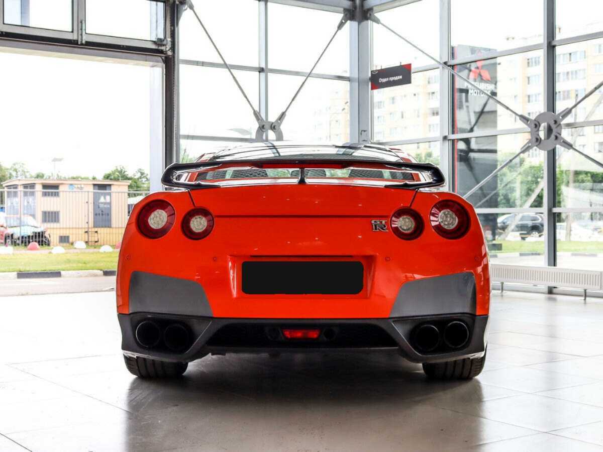 Купить Nissan GT-R с пробегом. Фото: #4