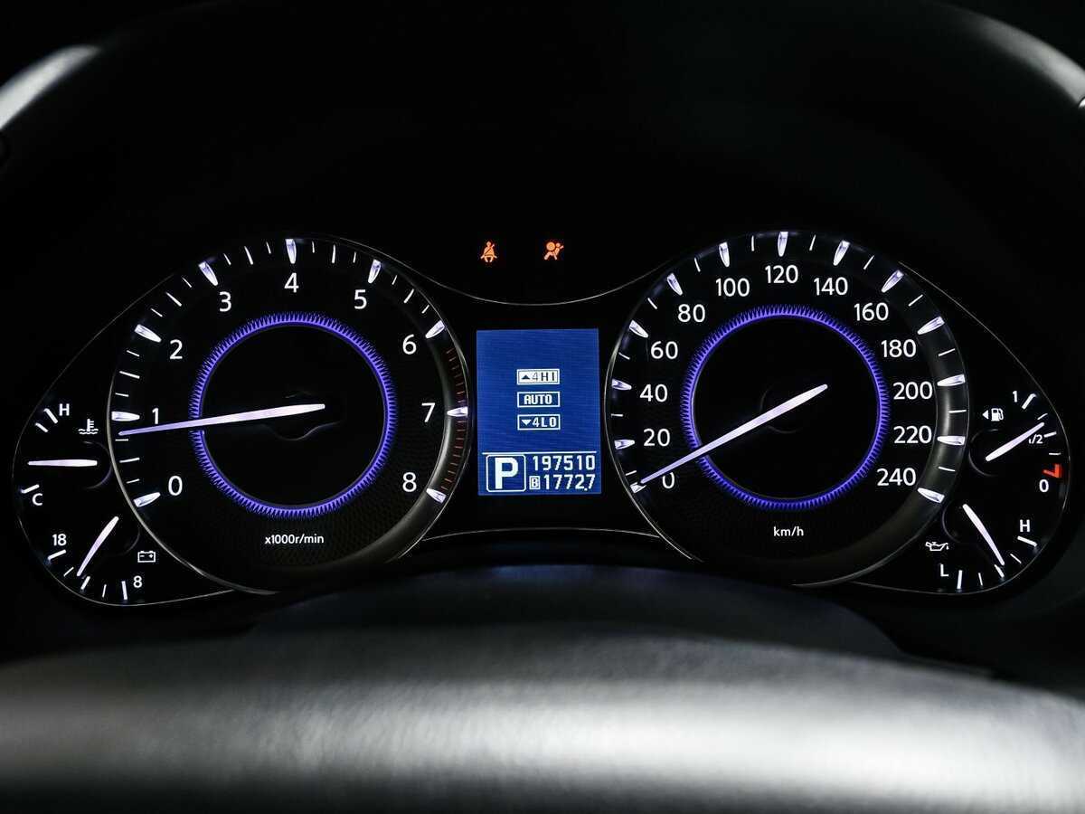 Купить Infiniti QX56 с пробегом. Фото: #9
