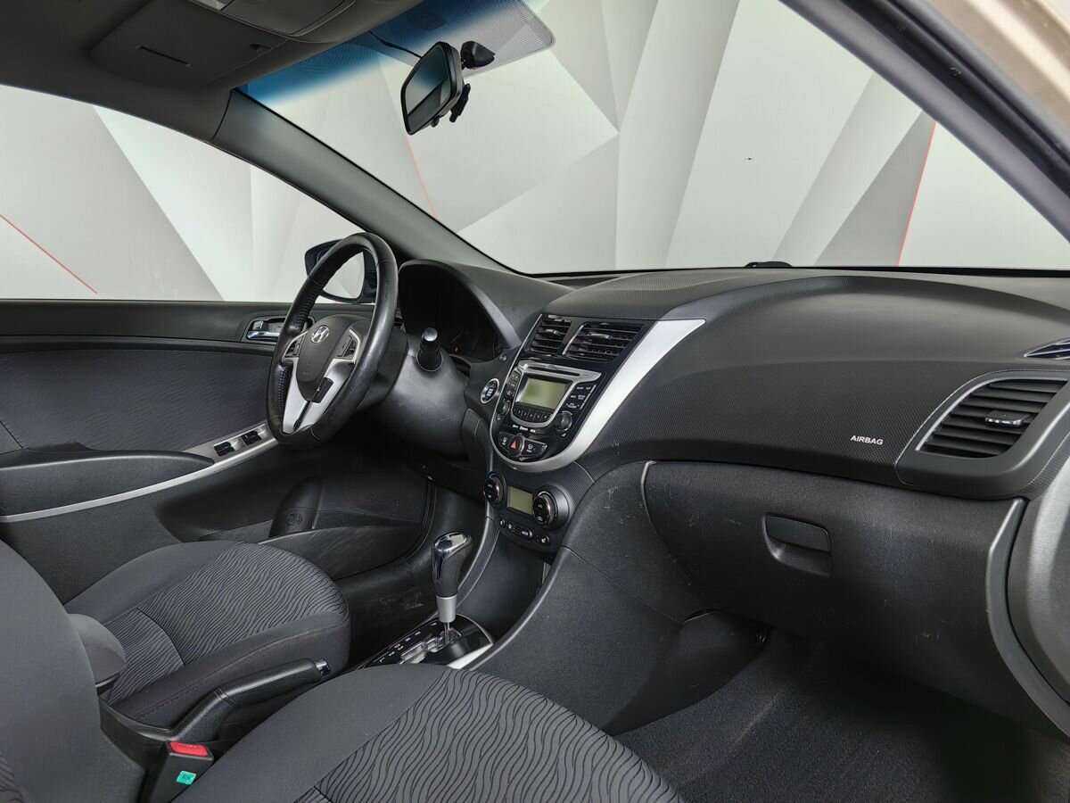Купить Hyundai Solaris с пробегом. Фото: #8