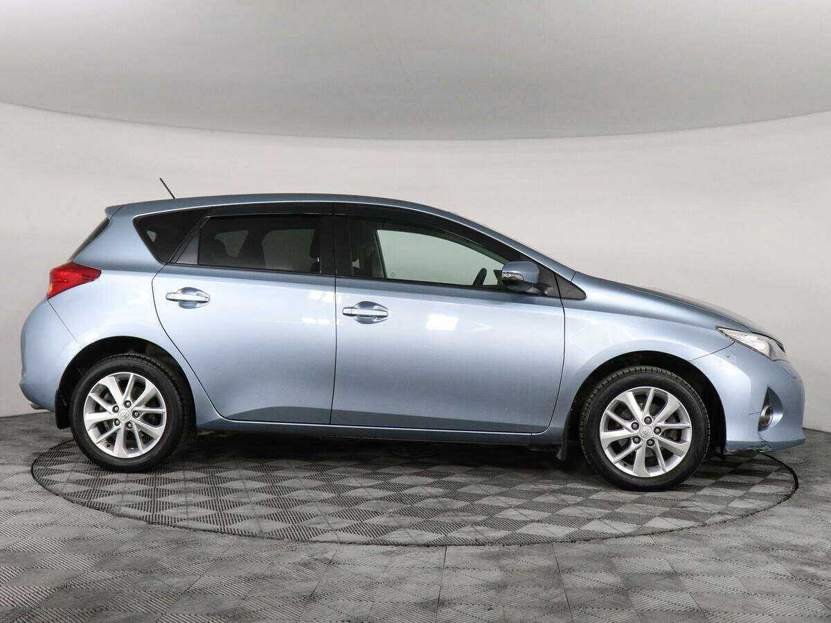 Купить Toyota Auris с пробегом. Фото: #3