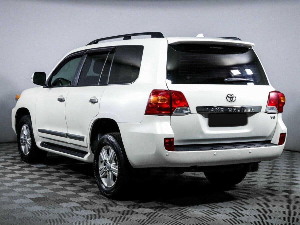 Купить Toyota Land Cruiser с пробегом. Фото: #6
