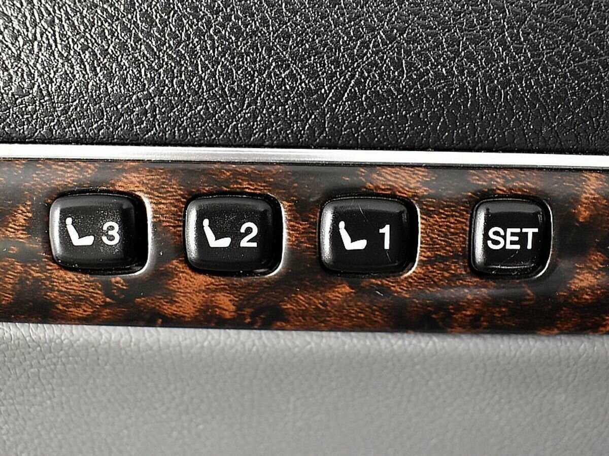 Купить Toyota Land Cruiser с пробегом. Фото: #16