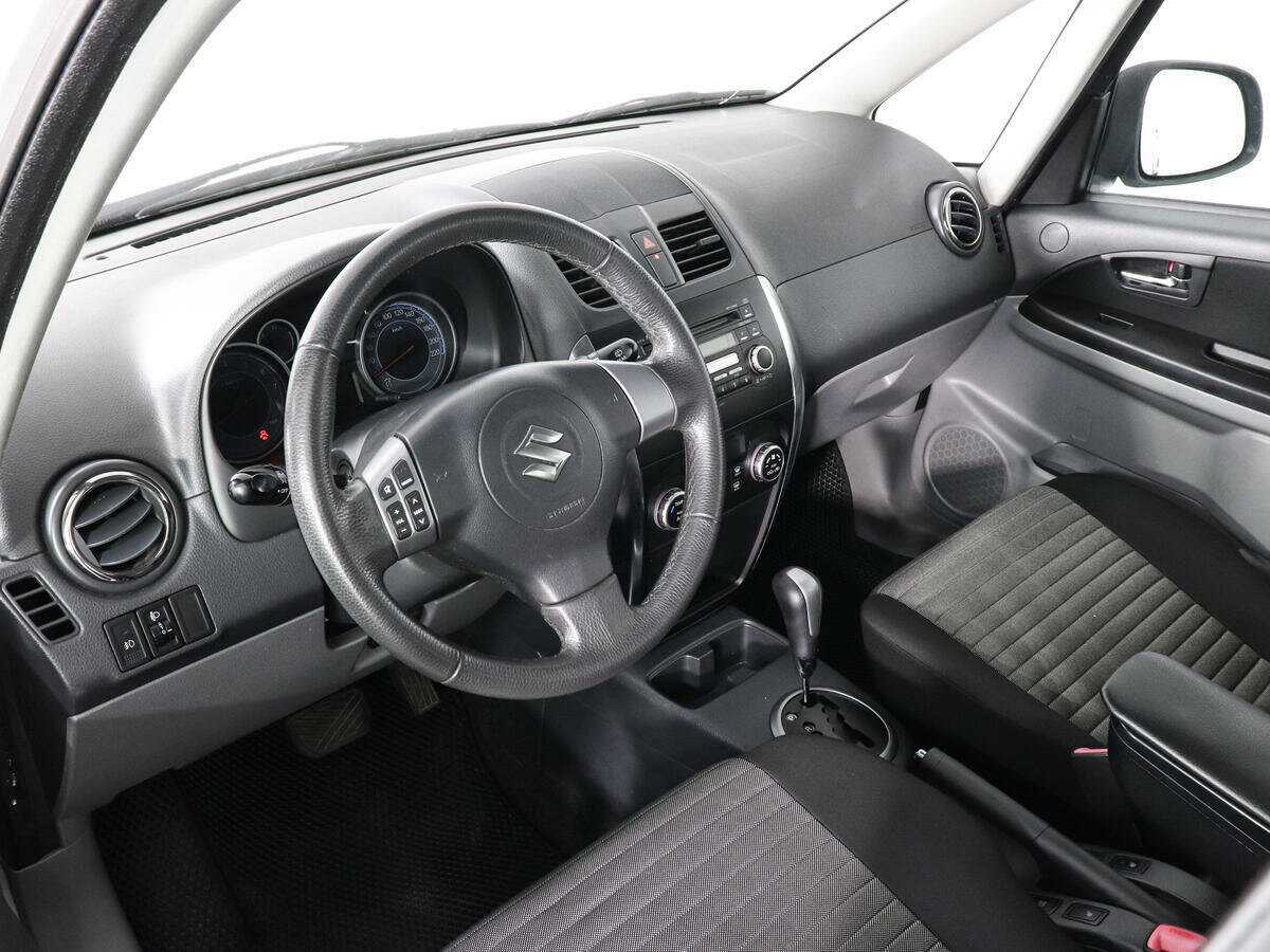 Купить Suzuki SX4 с пробегом. Фото: #8