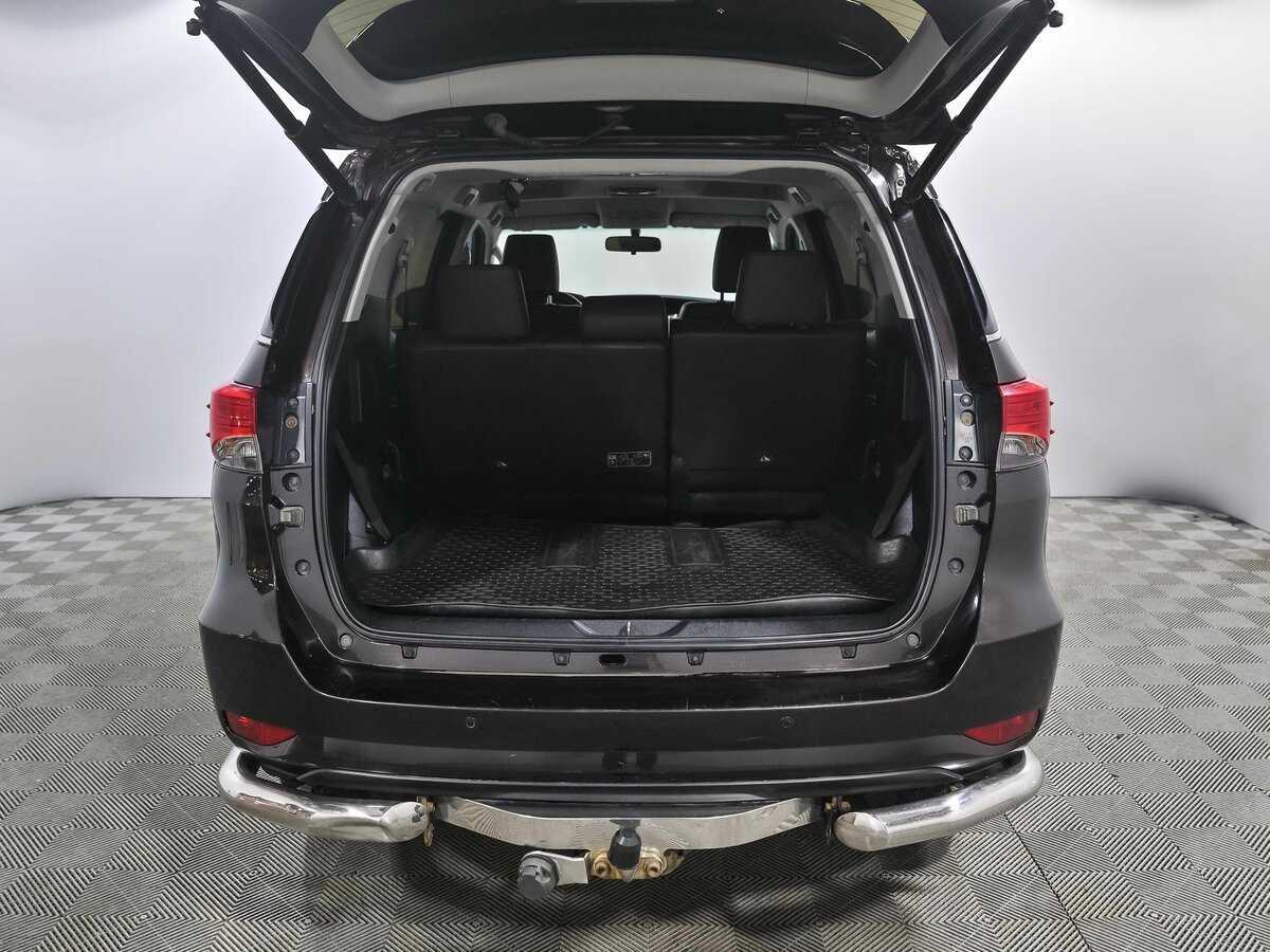 Купить Toyota Fortuner с пробегом. Фото: #21