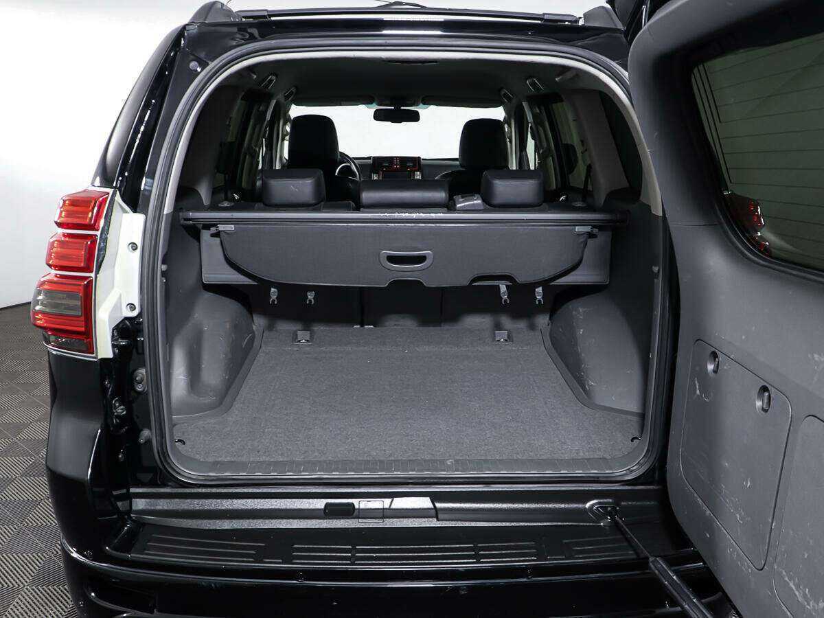 Купить Toyota Land Cruiser Prado с пробегом. Фото: #8