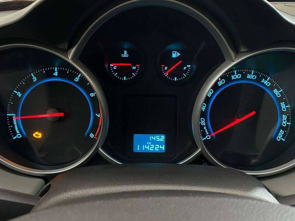 Купить Chevrolet Cruze с пробегом. Фото: #11
