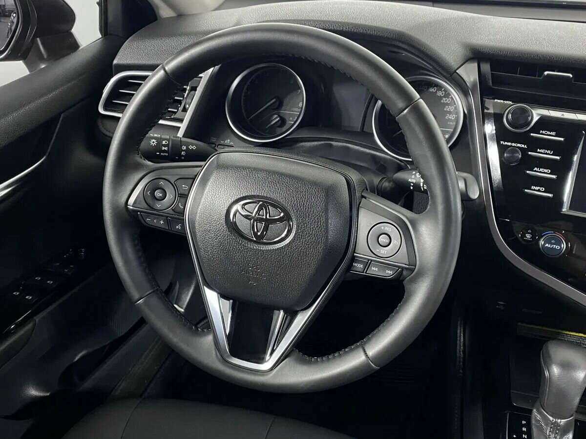 Купить Toyota Camry с пробегом. Фото: #10