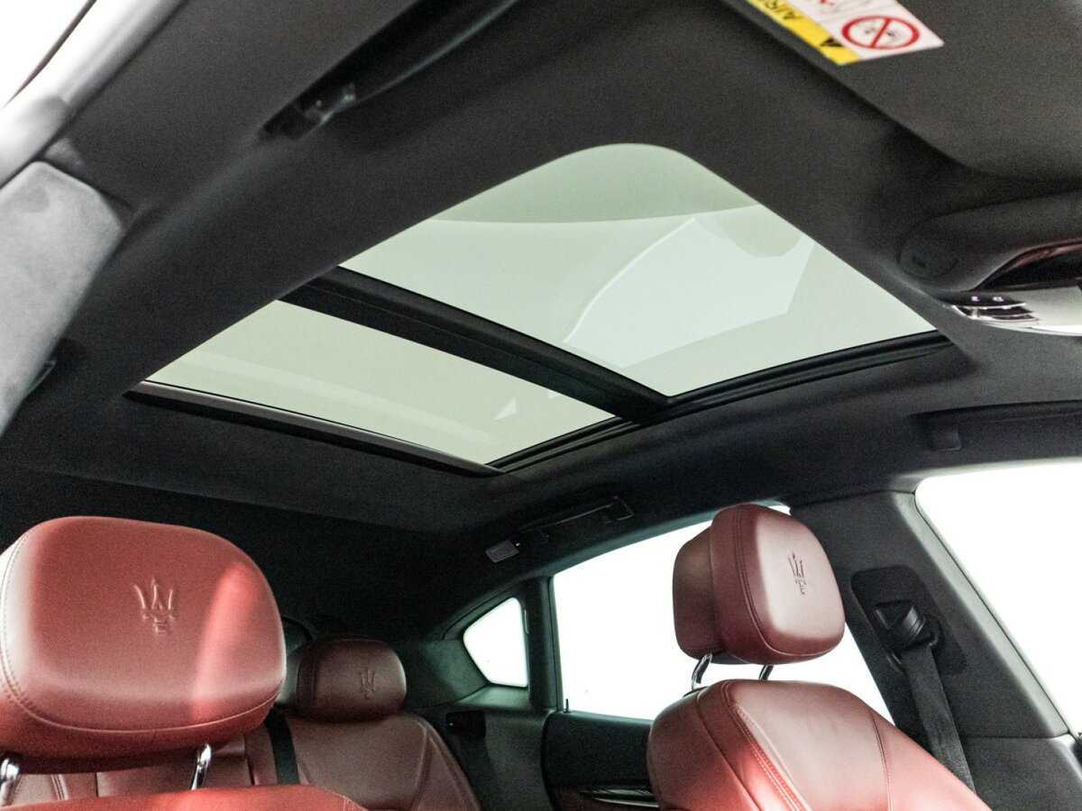 Купить Maserati Levante с пробегом. Фото: #19