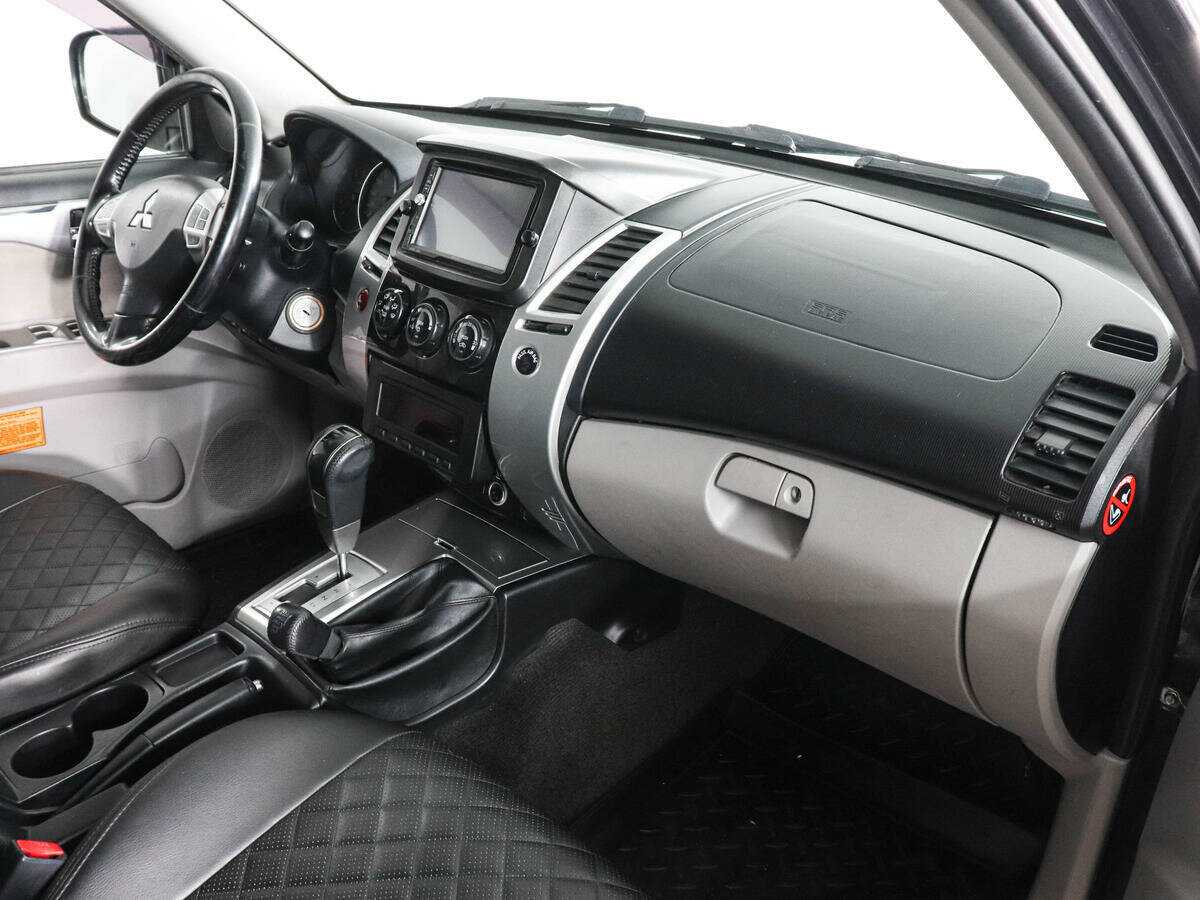 Купить Mitsubishi Pajero Sport с пробегом. Фото: #5