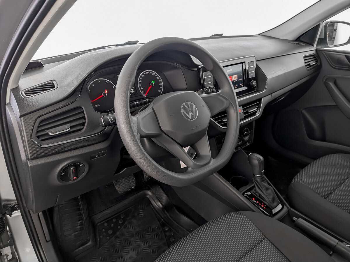 Купить Volkswagen Polo с пробегом. Фото: #13
