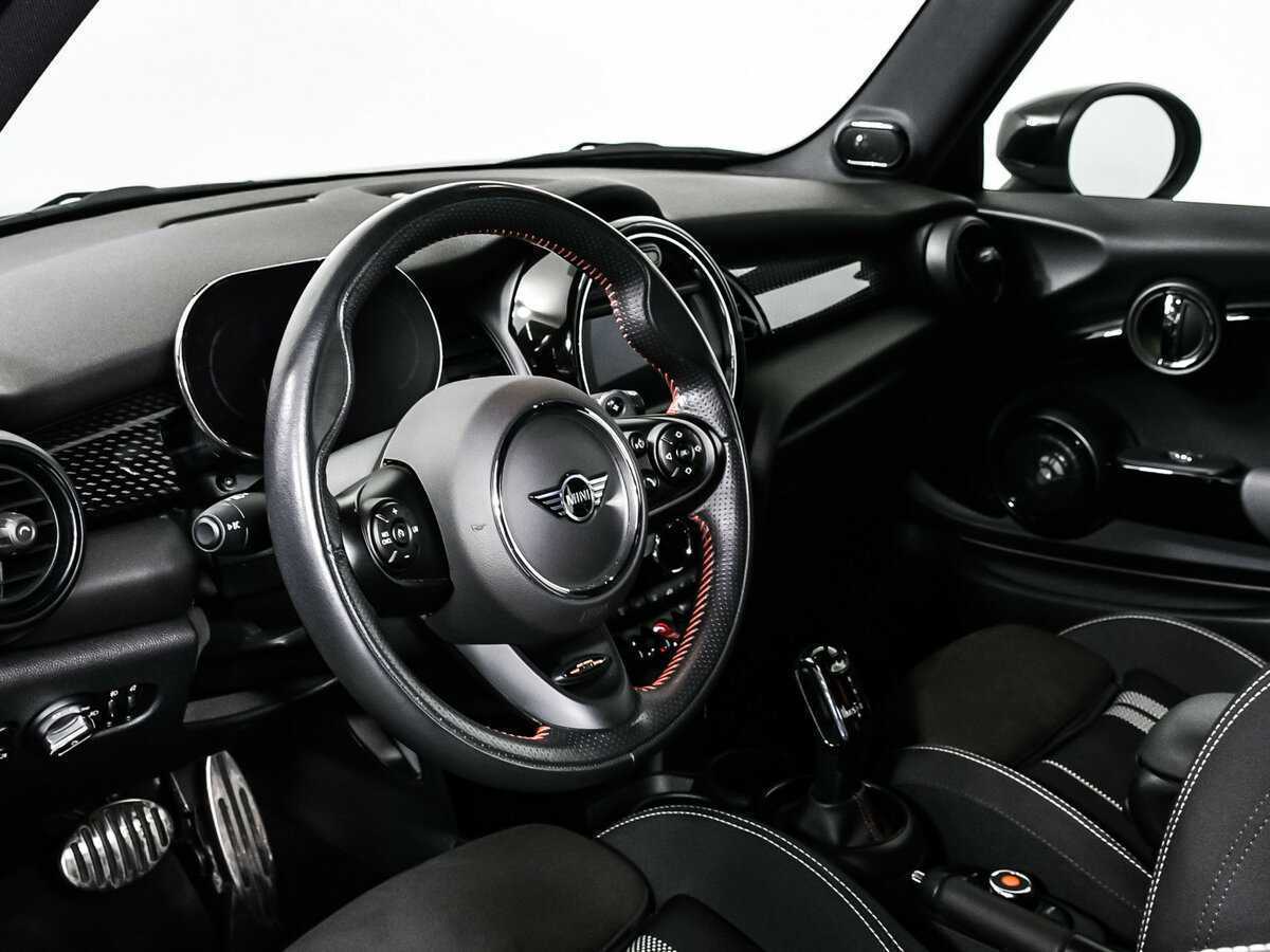 Купить Mini Hatch с пробегом. Фото: #11