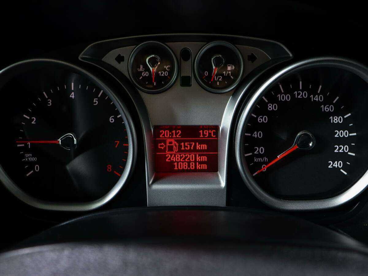 Купить Ford Focus с пробегом. Фото: #10