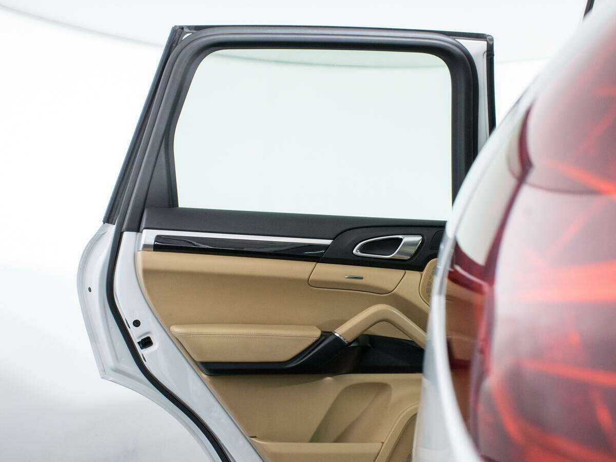 Купить Porsche Cayenne с пробегом. Фото: #19