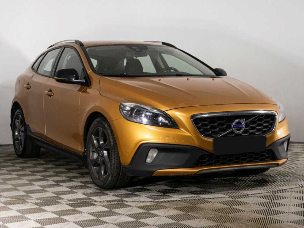 Купить Volvo V40 Cross Country с пробегом. Фото: #2