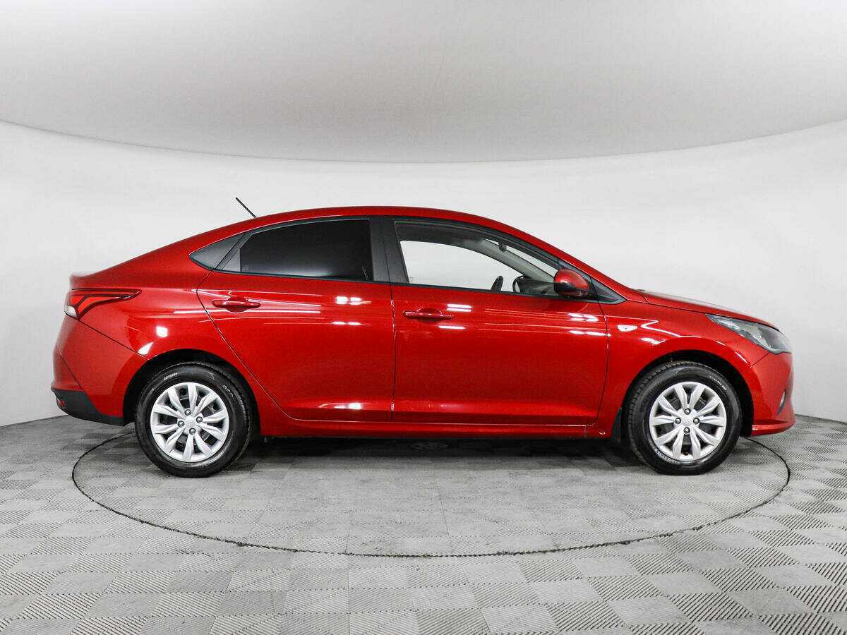 Купить Hyundai Solaris с пробегом. Фото: #3