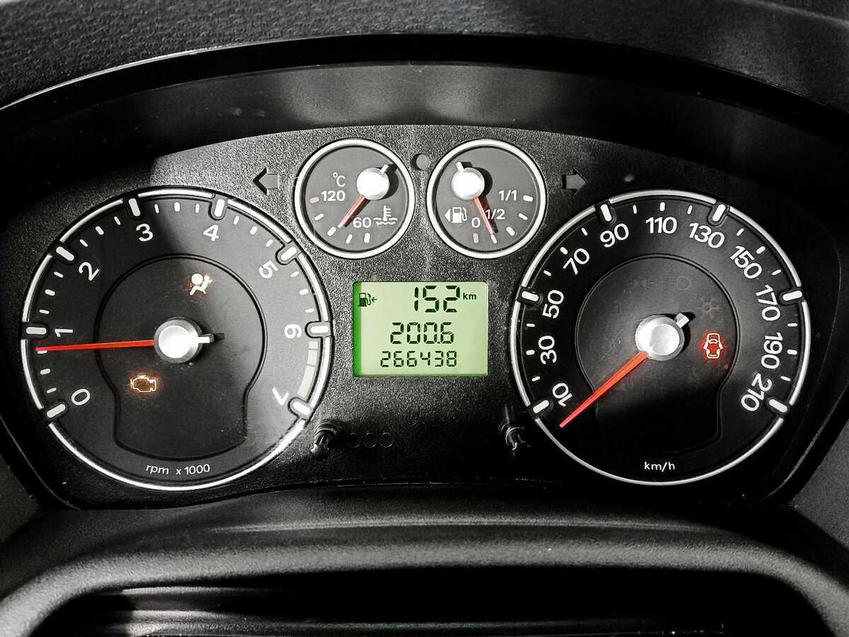 Купить Ford Fusion с пробегом. Фото: #10