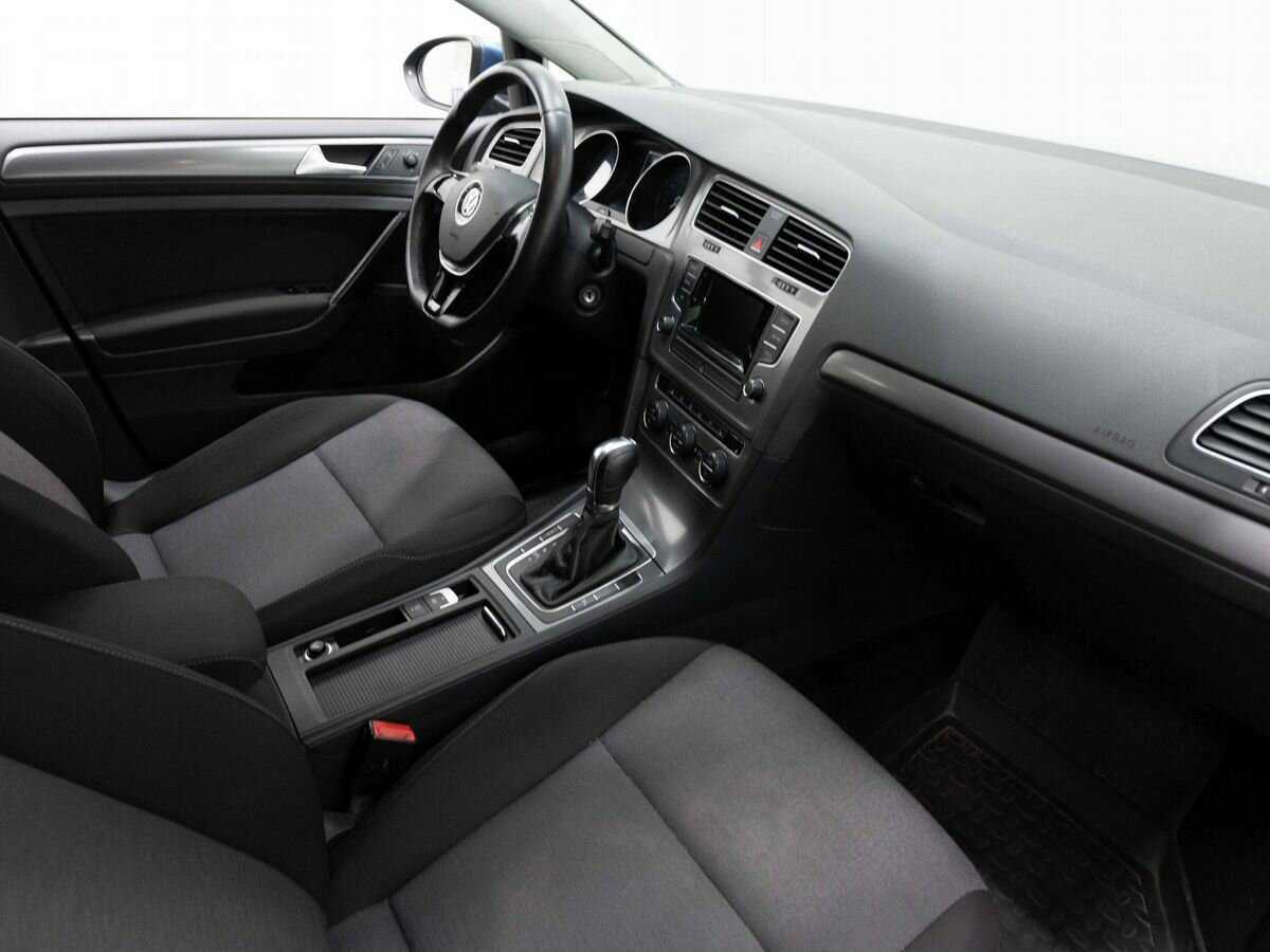 Купить Volkswagen Golf с пробегом. Фото: #10