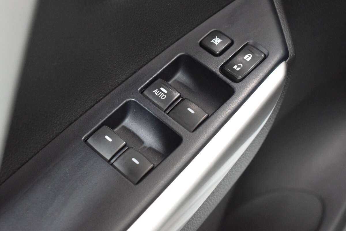 Купить Mitsubishi Pajero Sport с пробегом. Фото: #6