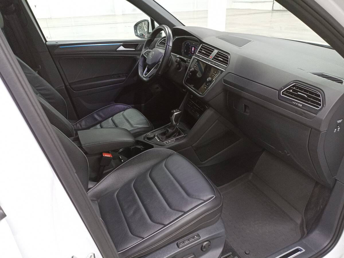 Купить Volkswagen Tiguan с пробегом. Фото: #10