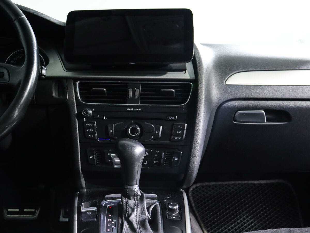 Купить Audi A4 с пробегом. Фото: #10