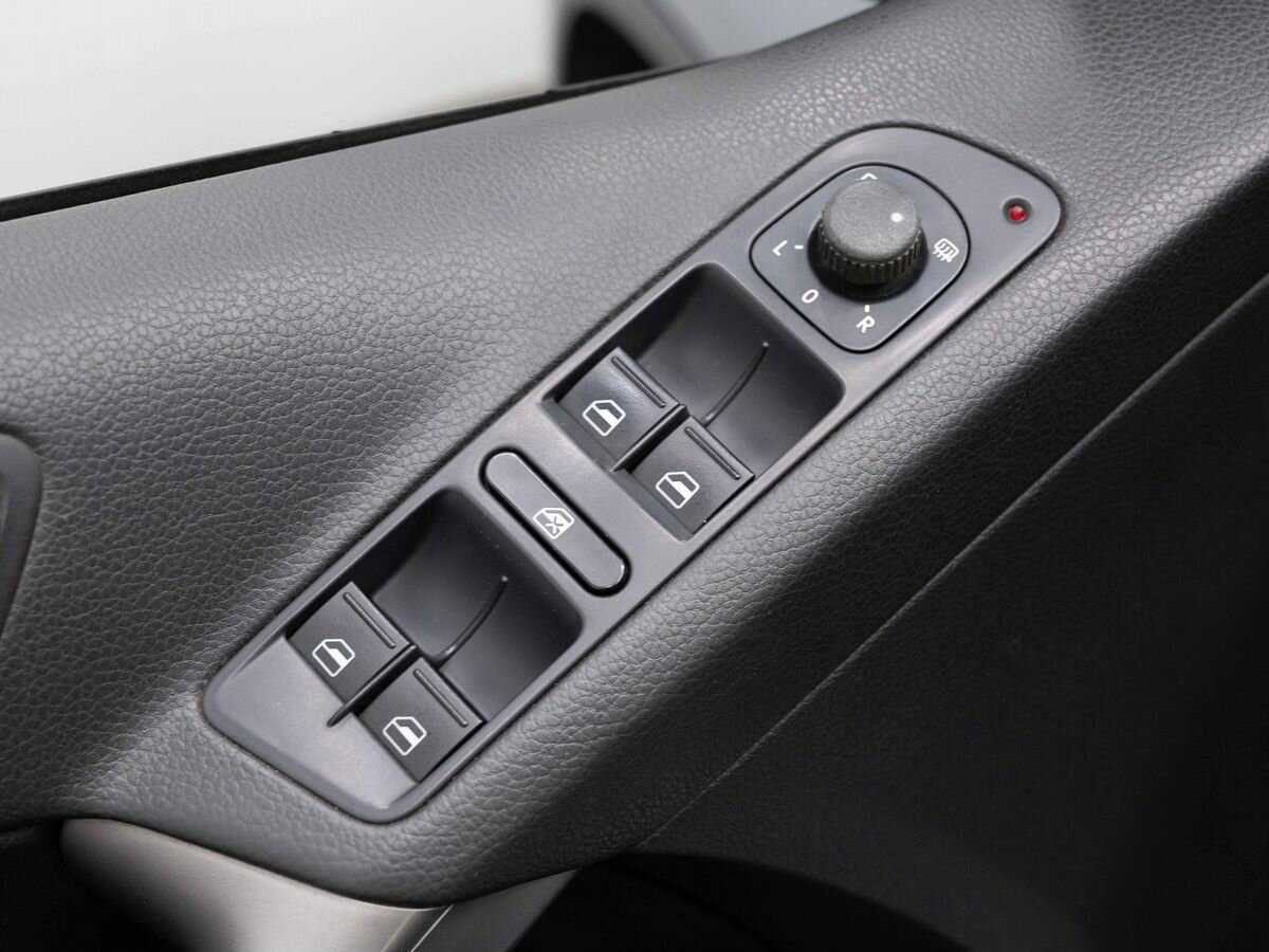 Купить Volkswagen Tiguan с пробегом. Фото: #14