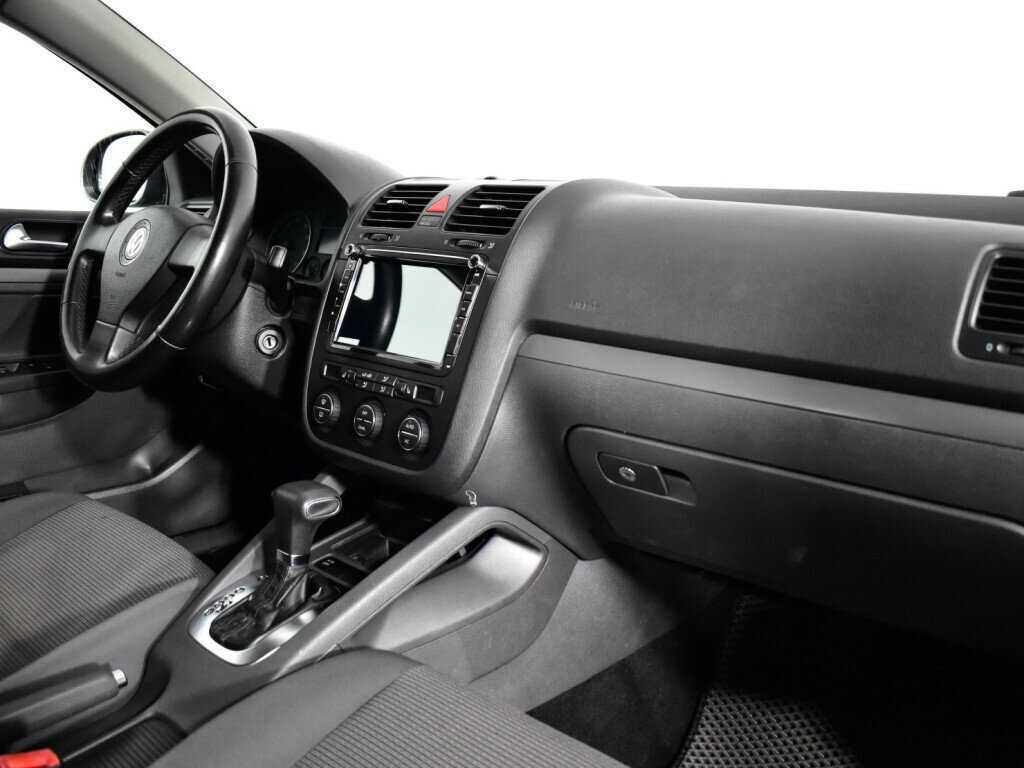 Купить Volkswagen Jetta с пробегом. Фото: #8