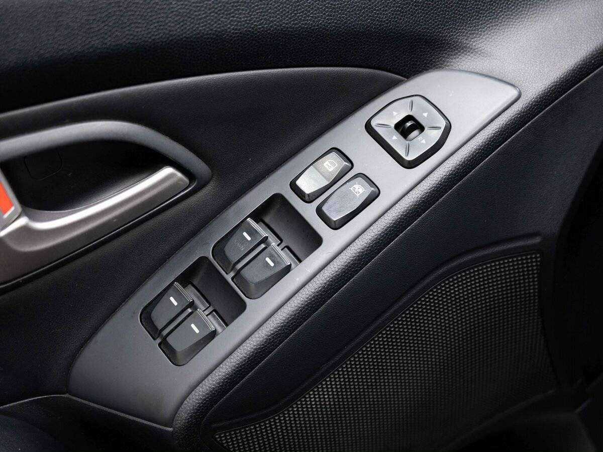 Купить Hyundai ix35 с пробегом. Фото: #14