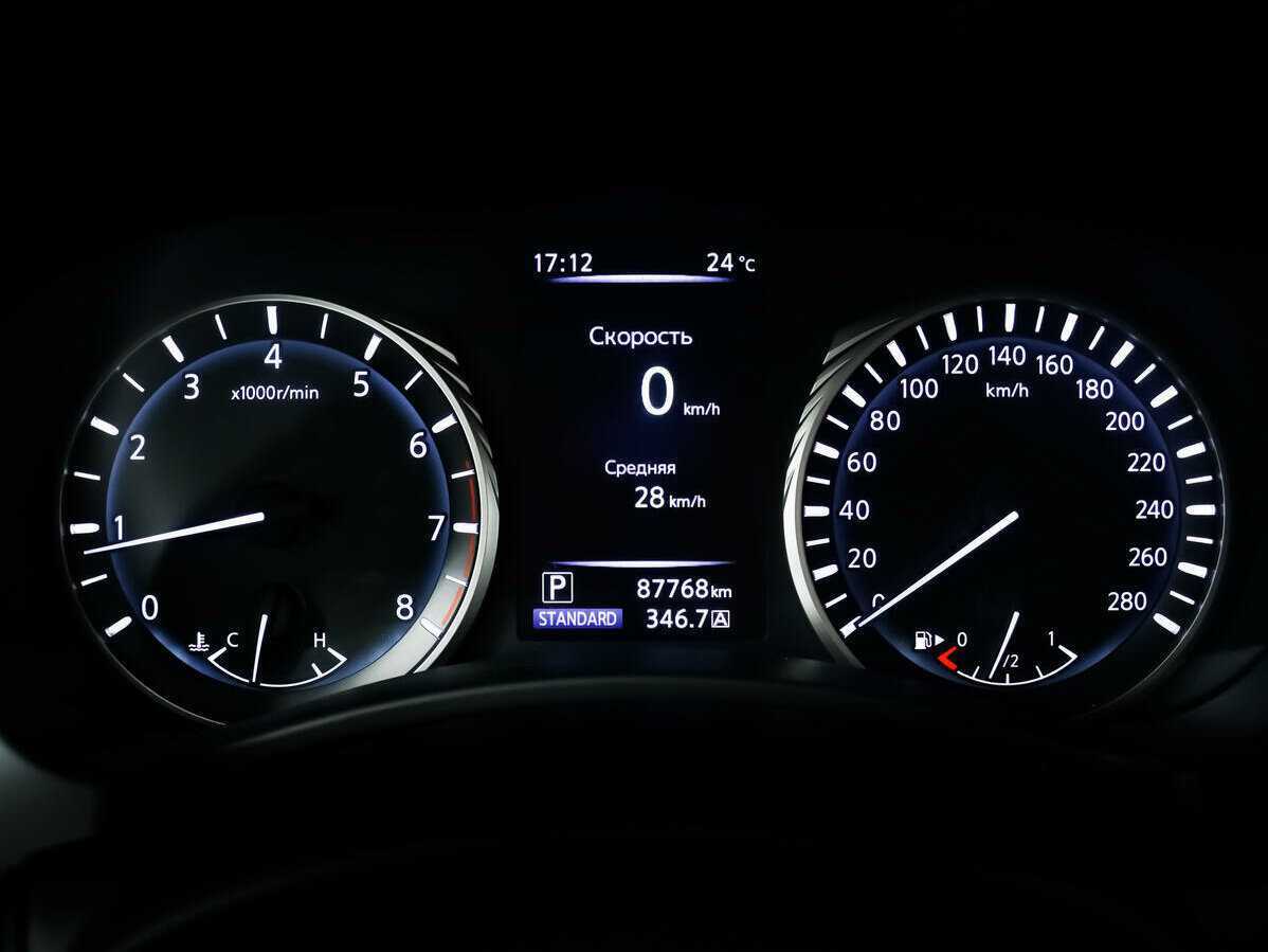 Купить Infiniti Q50 с пробегом. Фото: #9