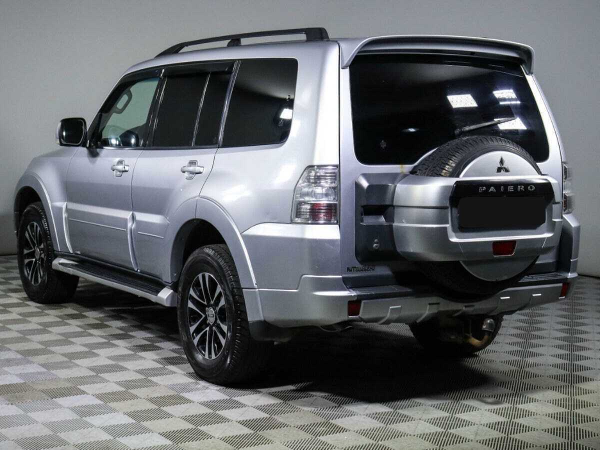 Купить Mitsubishi Pajero с пробегом. Фото: #5
