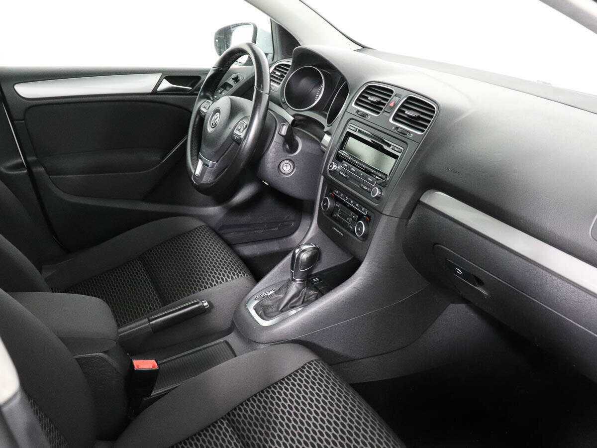 Купить Volkswagen Golf с пробегом. Фото: #6