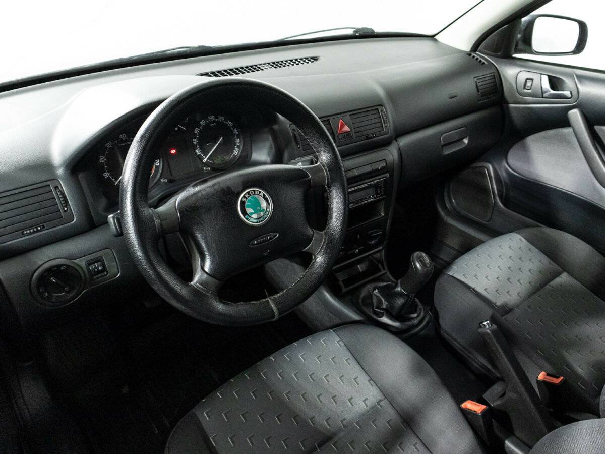 Купить Skoda Octavia с пробегом. Фото: #10