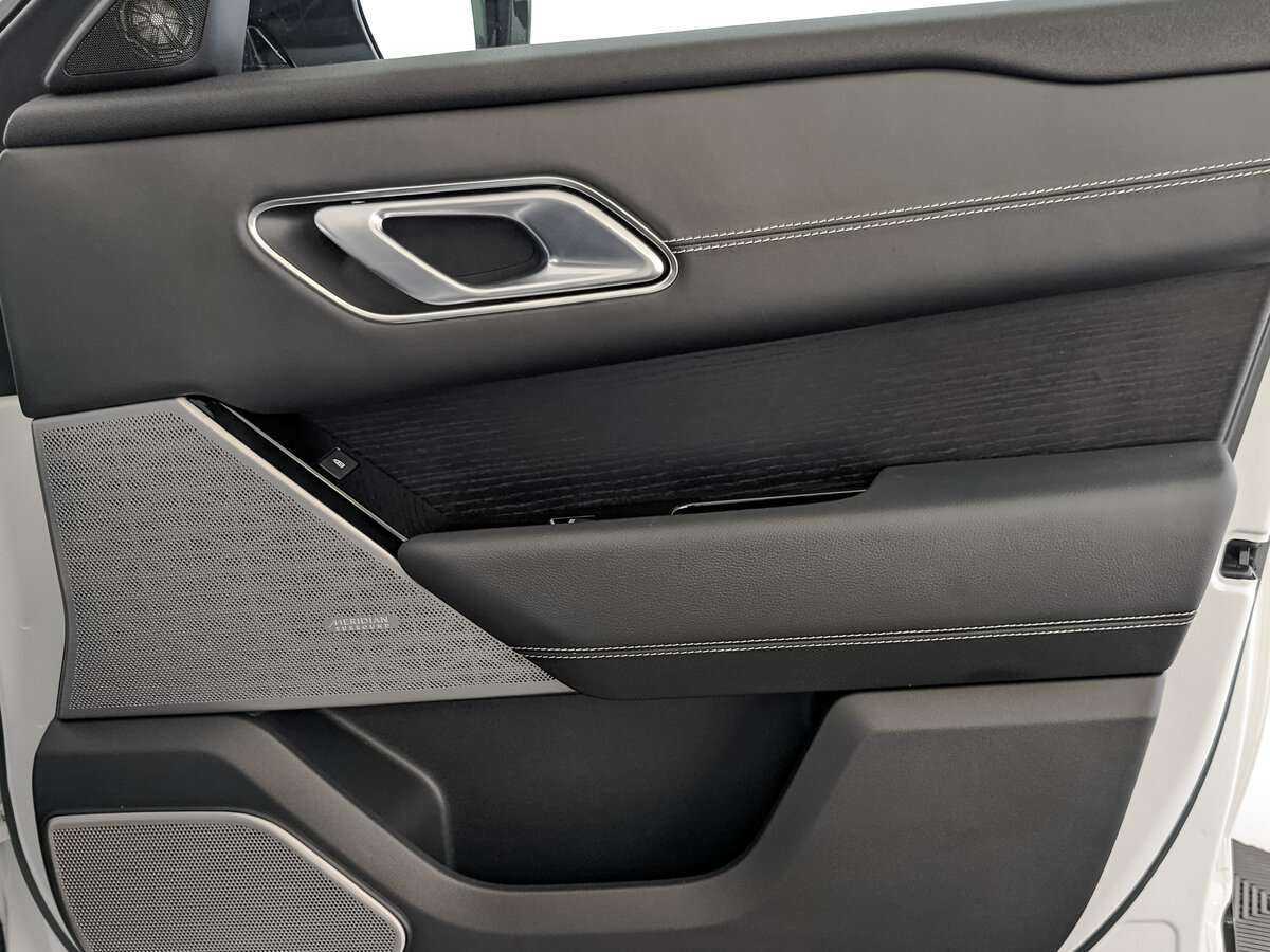 Купить Land Rover Range Rover Velar с пробегом. Фото: #19