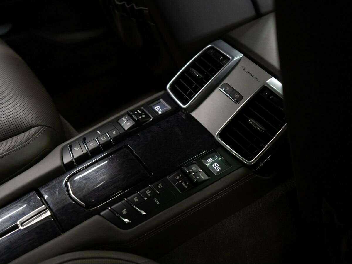 Купить Porsche Panamera с пробегом. Фото: #10