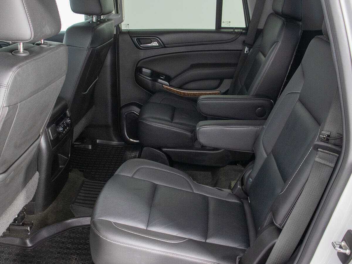 Купить Chevrolet Tahoe с пробегом. Фото: #11
