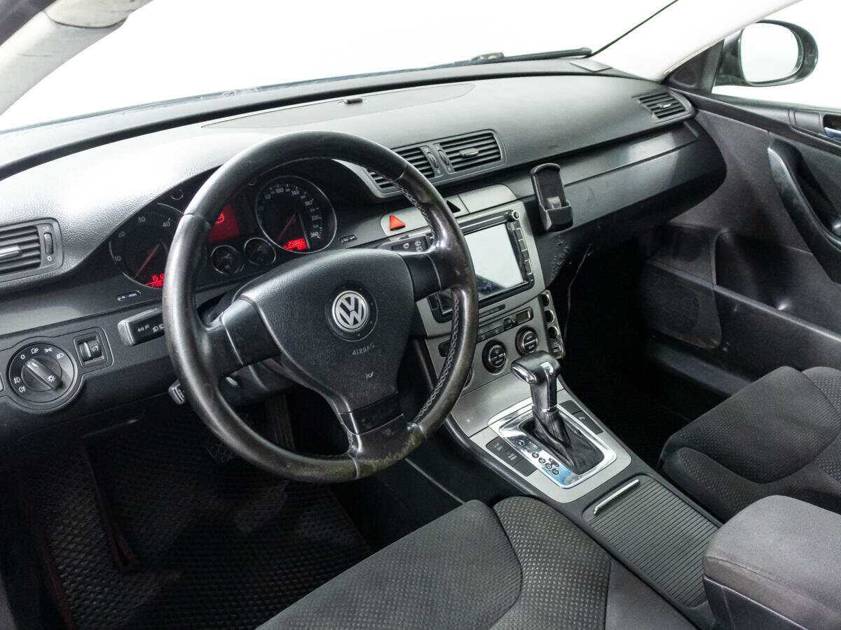 Купить Volkswagen Passat с пробегом. Фото: #10