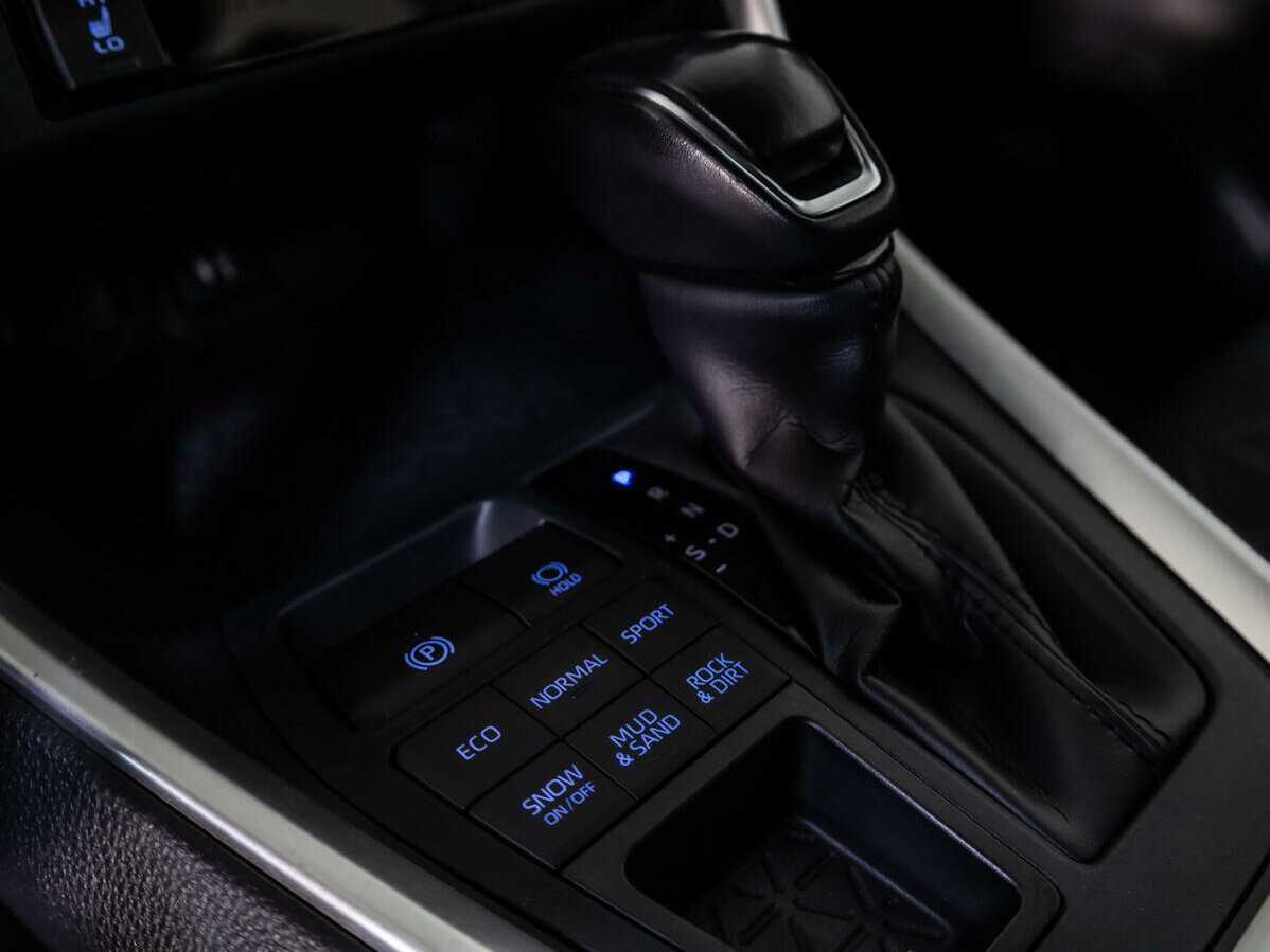 Купить Toyota RAV4 с пробегом. Фото: #14