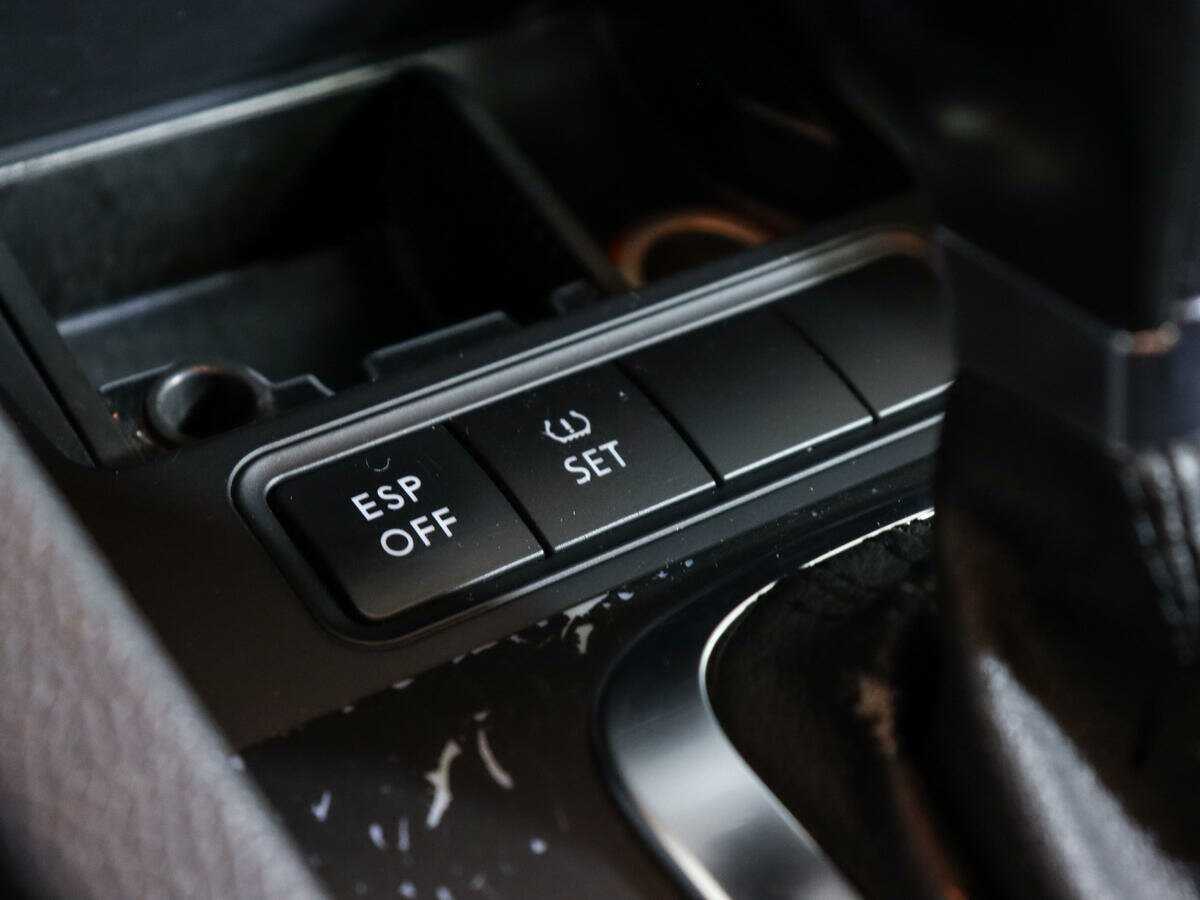 Купить Volkswagen Golf GTI с пробегом. Фото: #14
