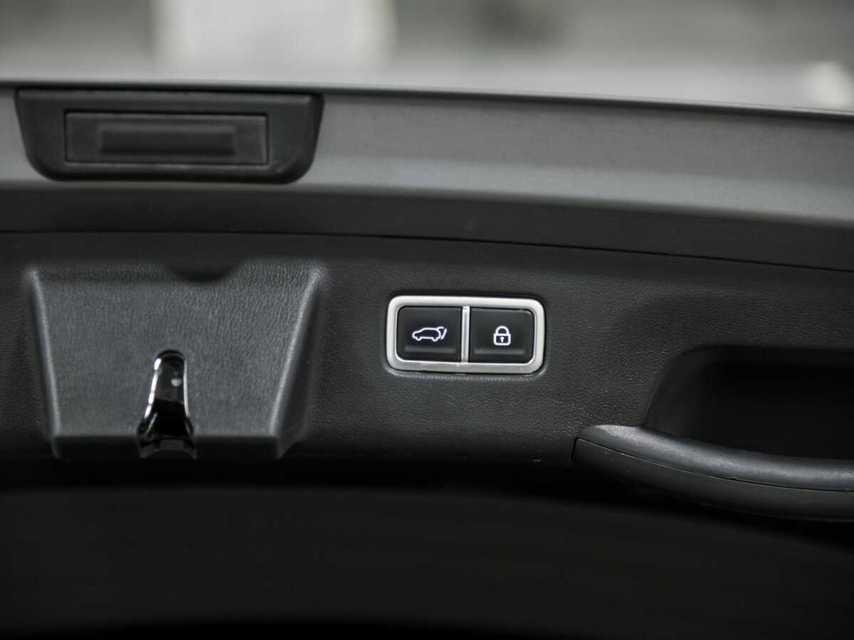 Купить Kia Sorento с пробегом. Фото: #19