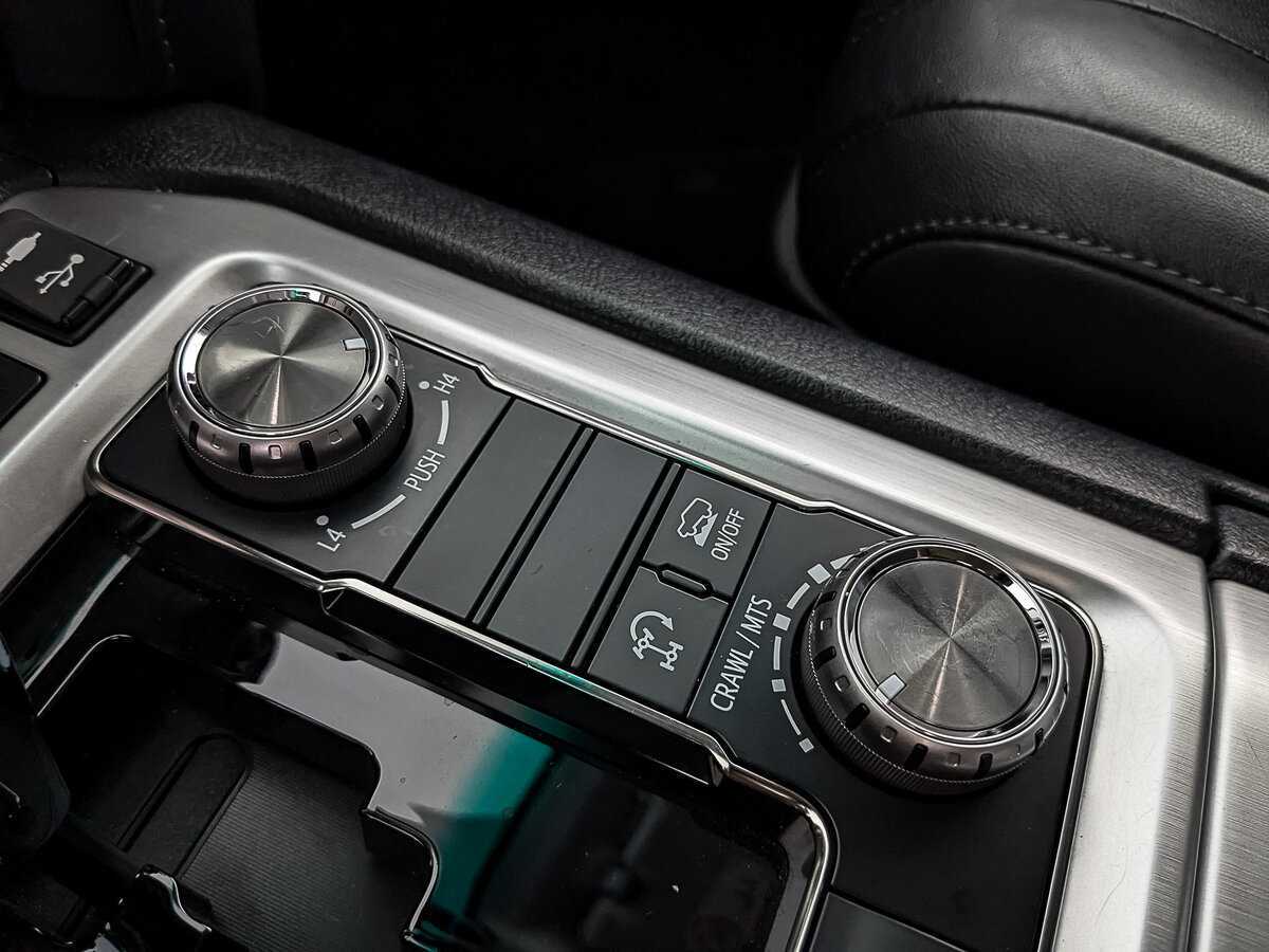 Купить Toyota Land Cruiser с пробегом. Фото: #26