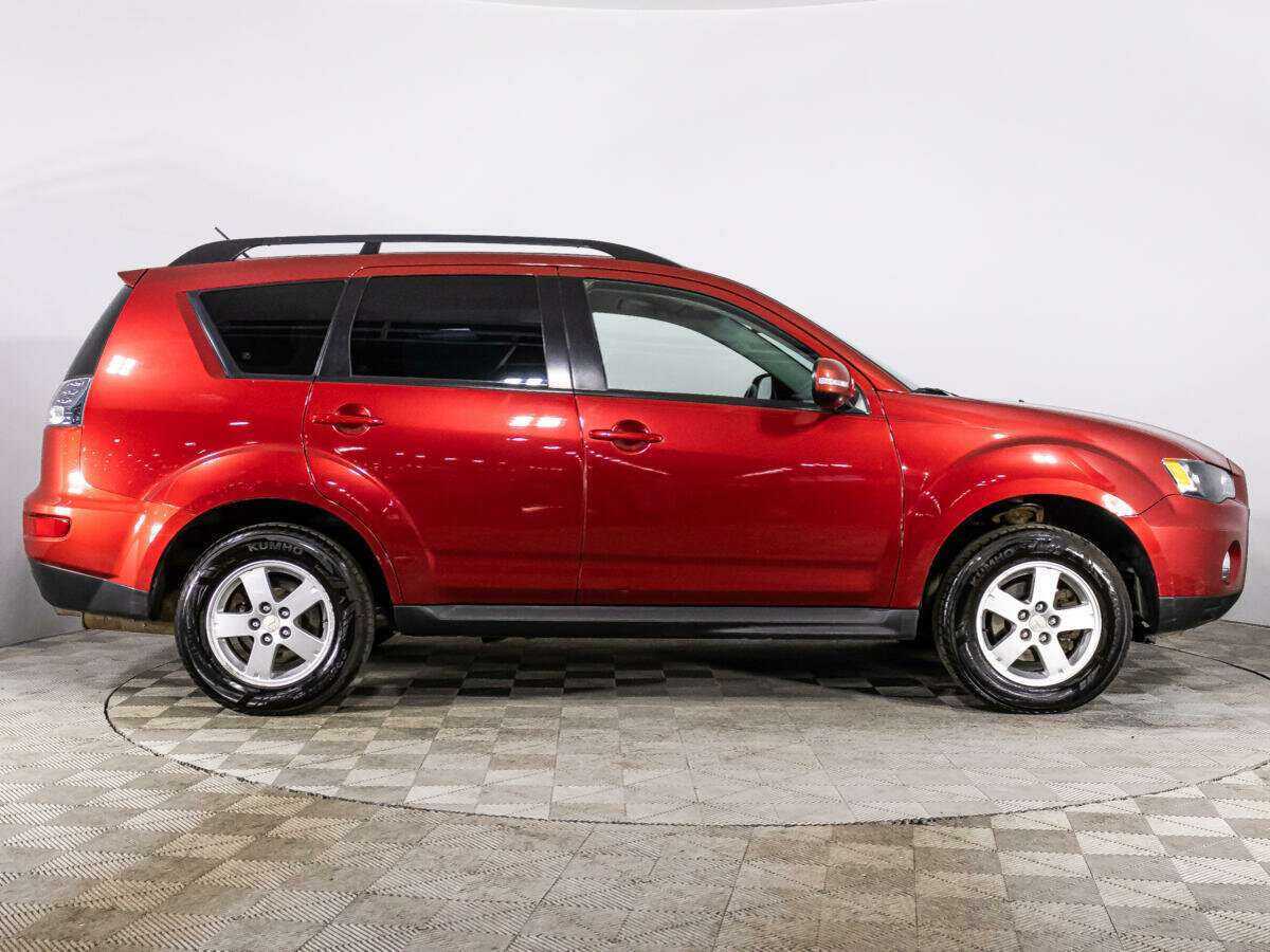 Купить Mitsubishi Outlander с пробегом. Фото: #3
