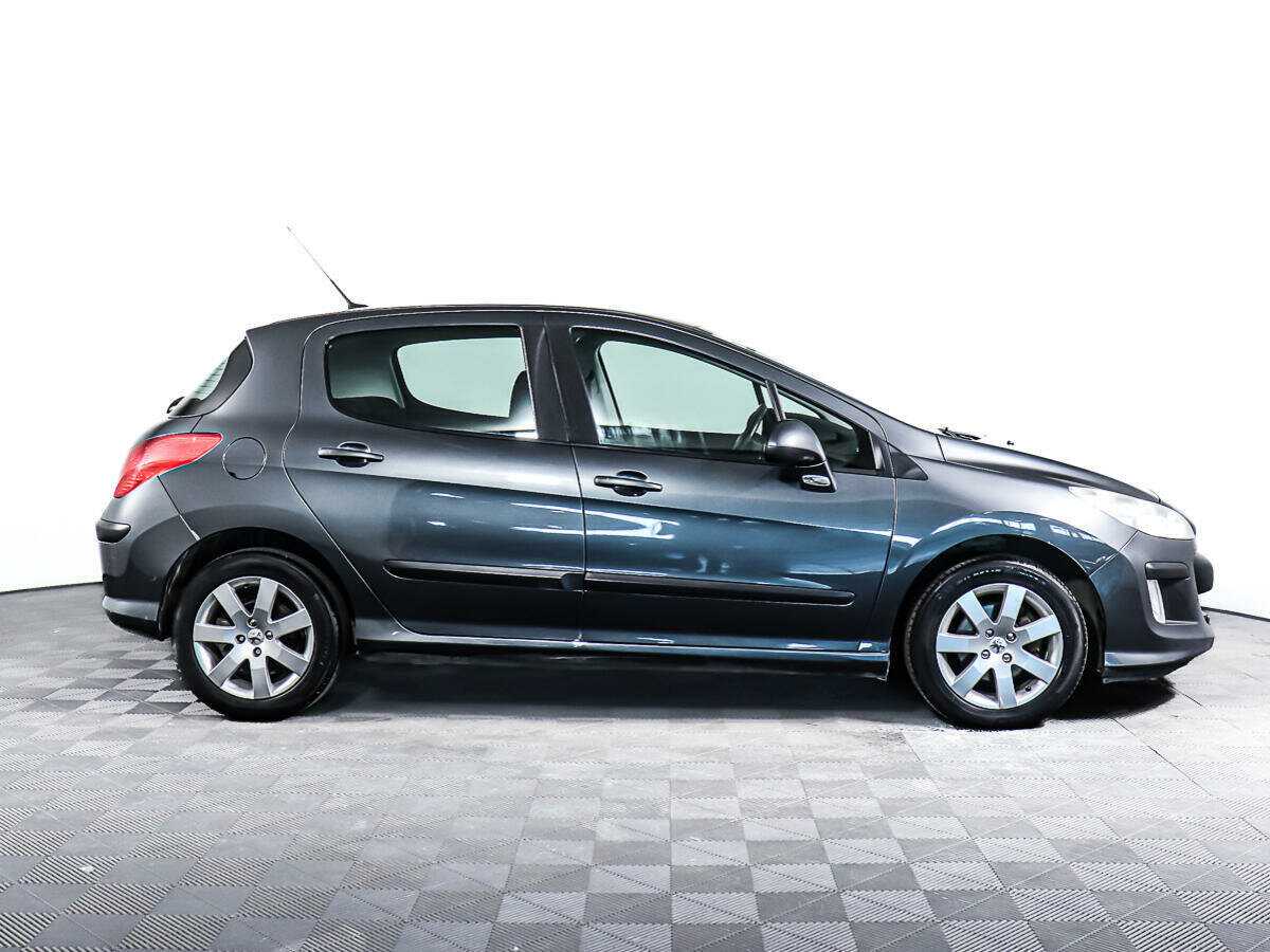 Купить Peugeot 308 с пробегом. Фото: #3
