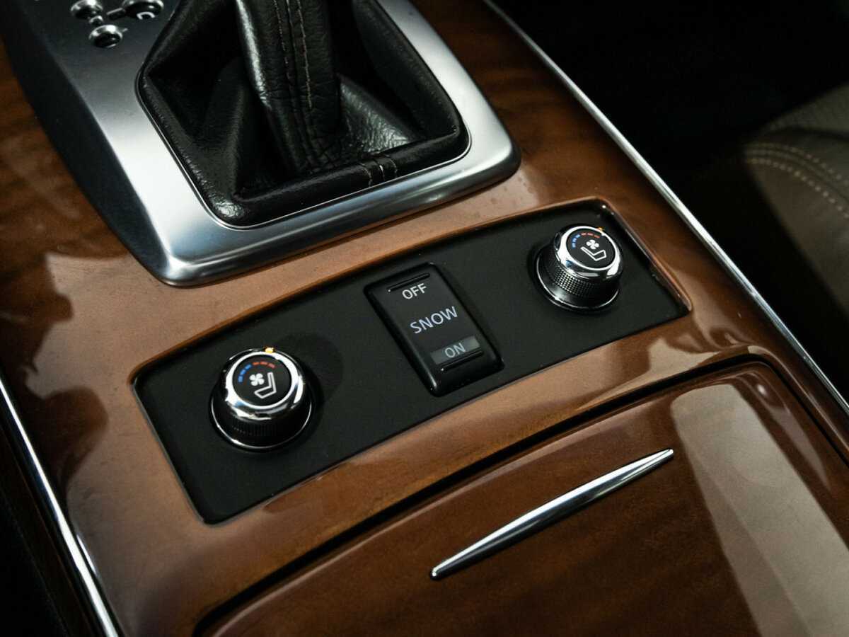 Купить Infiniti QX70 с пробегом. Фото: #24