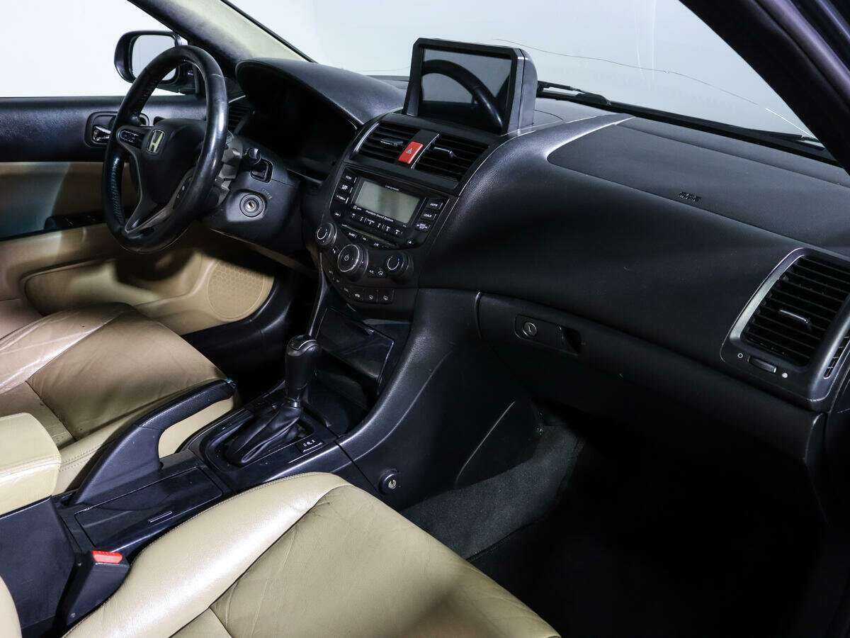 Купить Honda Accord с пробегом. Фото: #6