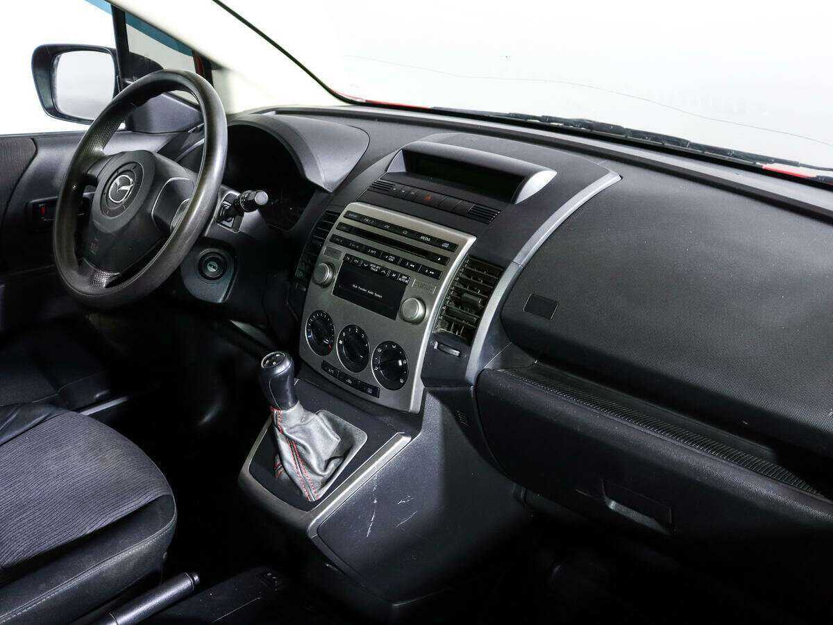 Купить Mazda 5 с пробегом. Фото: #10
