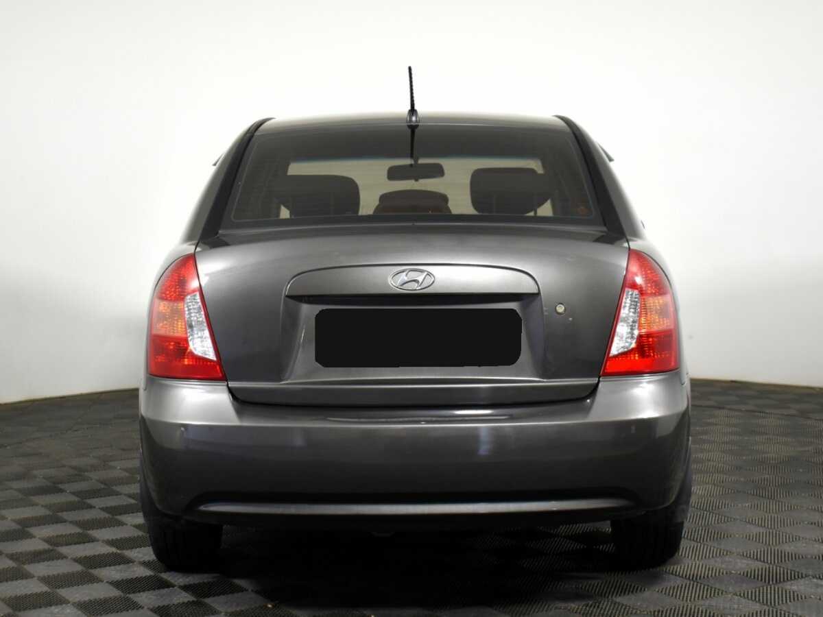 Купить Hyundai Verna с пробегом. Фото: #4