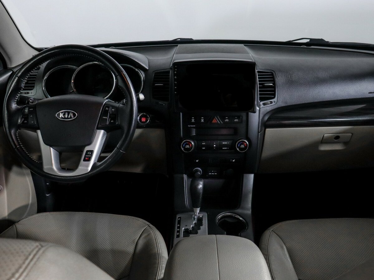 Купить Kia Sorento с пробегом. Фото: #9