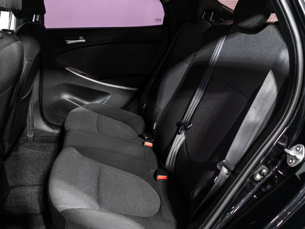 Купить Hyundai Solaris с пробегом. Фото: #9