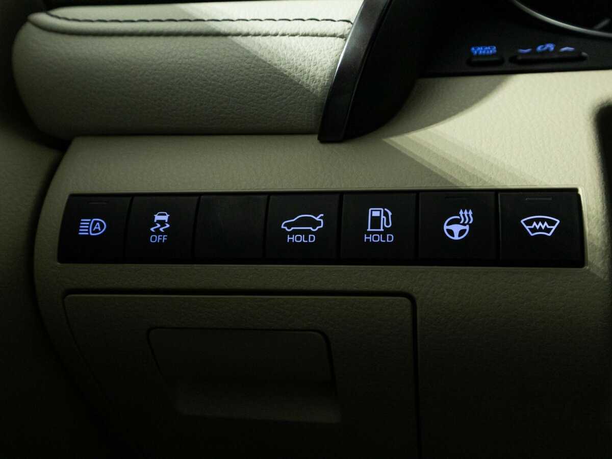 Купить Toyota Camry с пробегом. Фото: #14